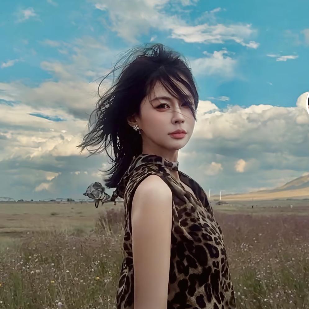 叫我娅熙-穿搭分享