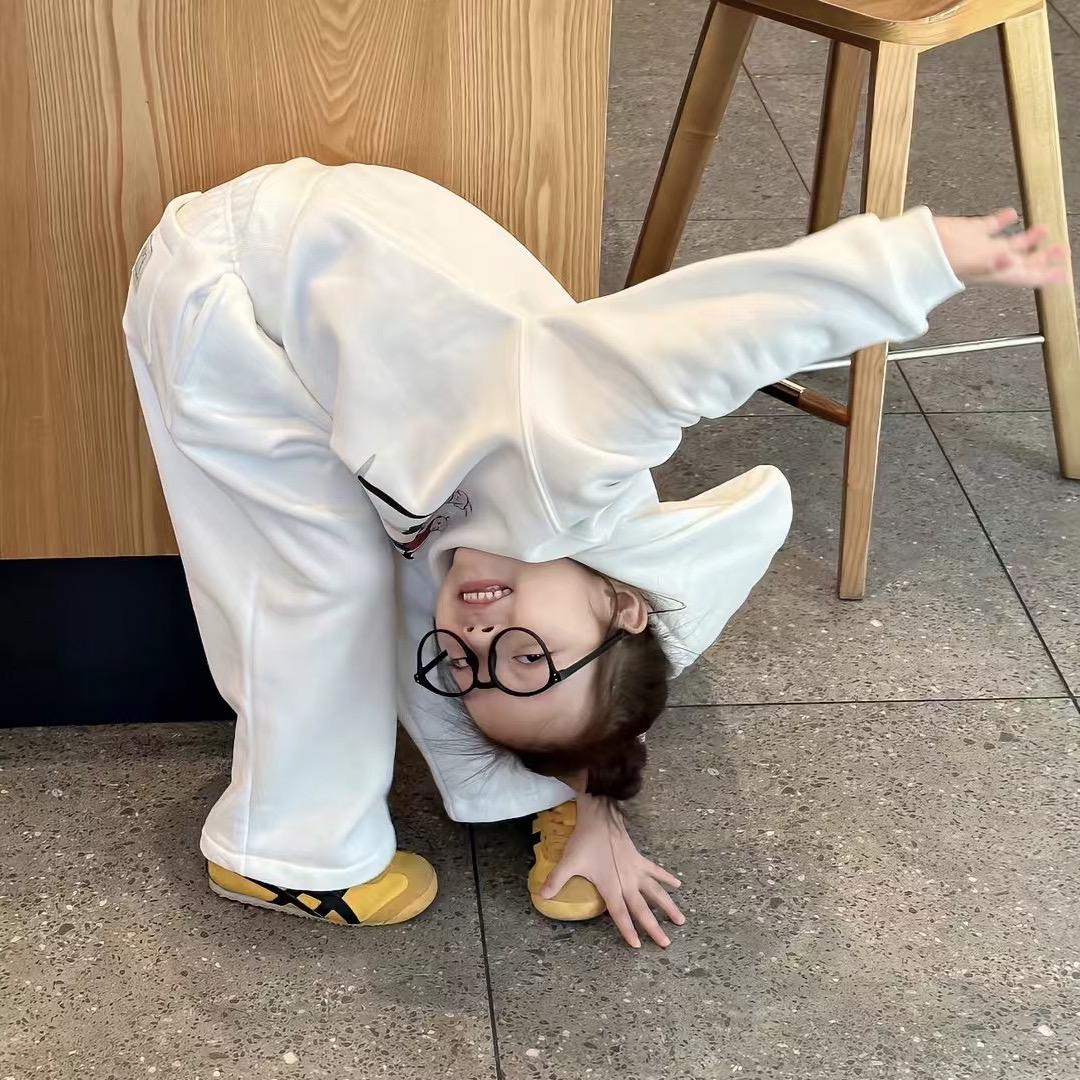 婕-.