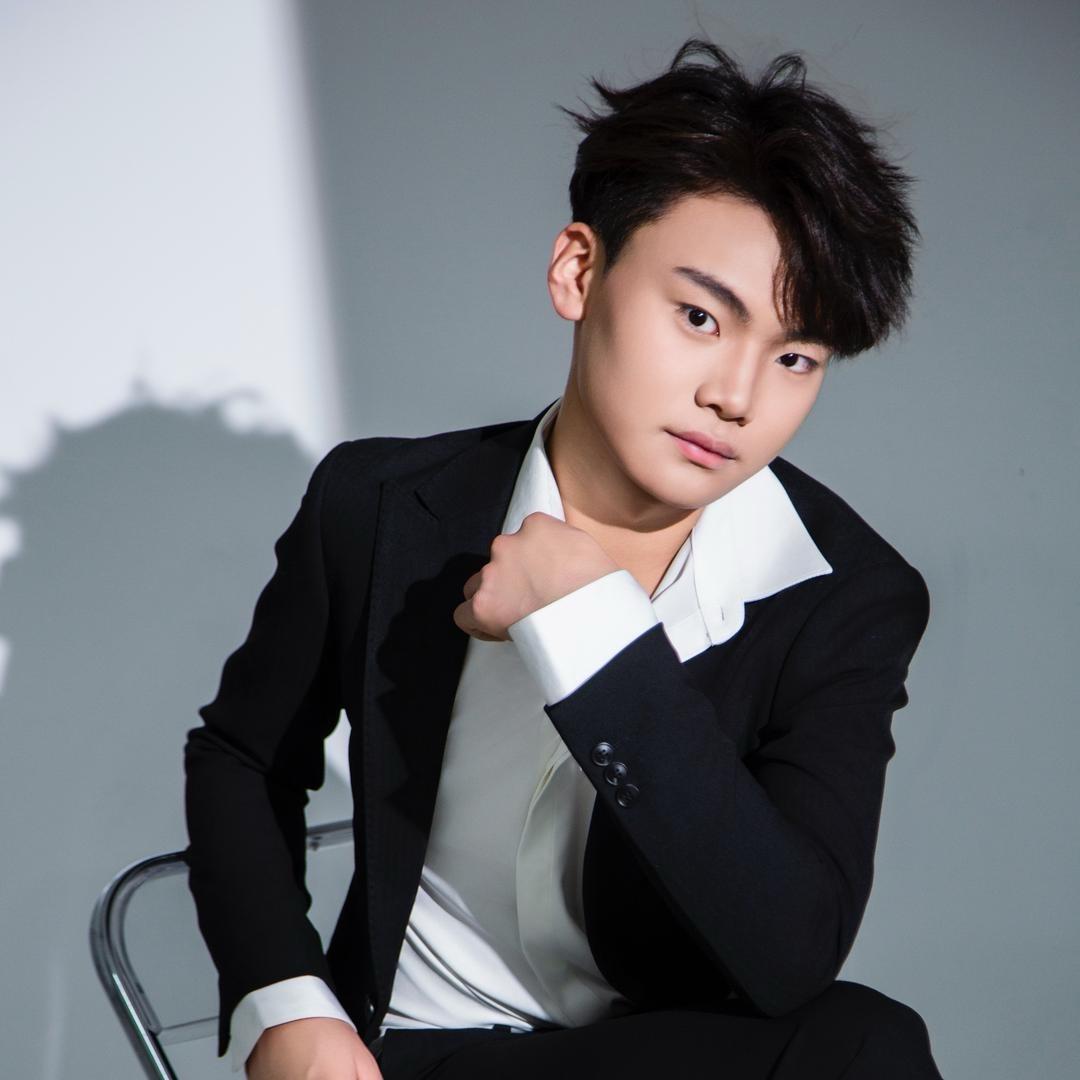 西西里美发沙龙官方号