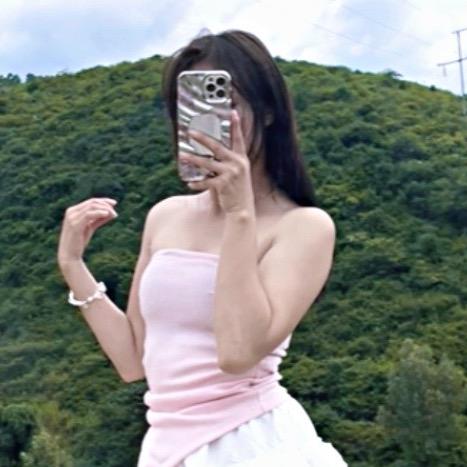 是周周呀
