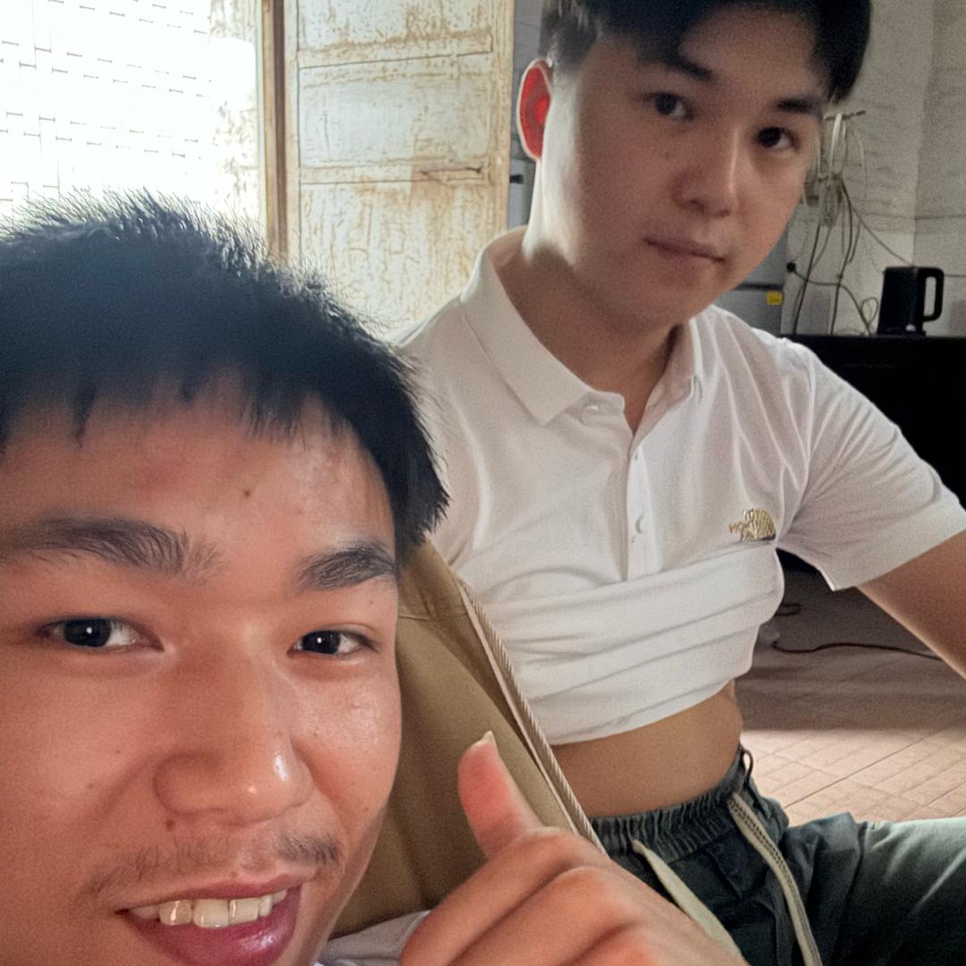 两兄弟做门窗（朱）