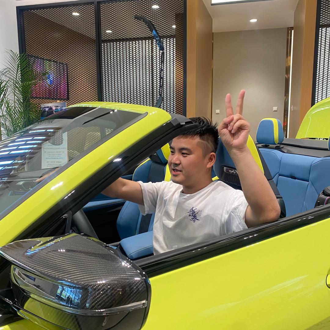 教跆拳道的教练回村