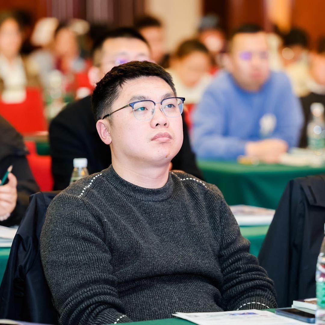 老葛眼镜-葛灵强