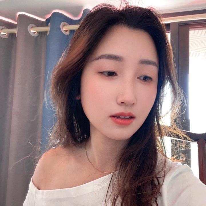 叶子🍃不脱妆粉底液(招学图)