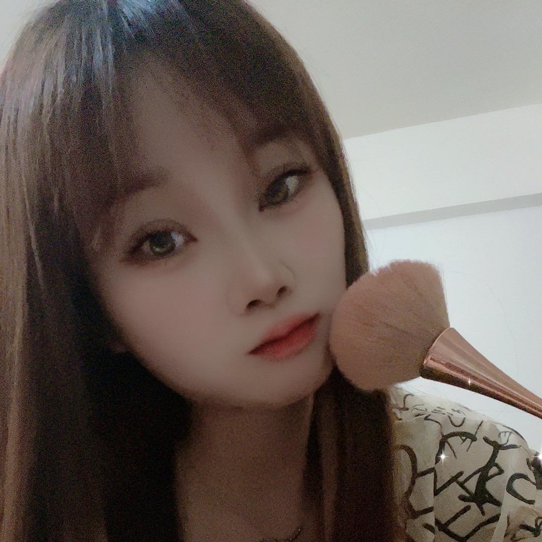 (⑉°з°)-♡丫头💋