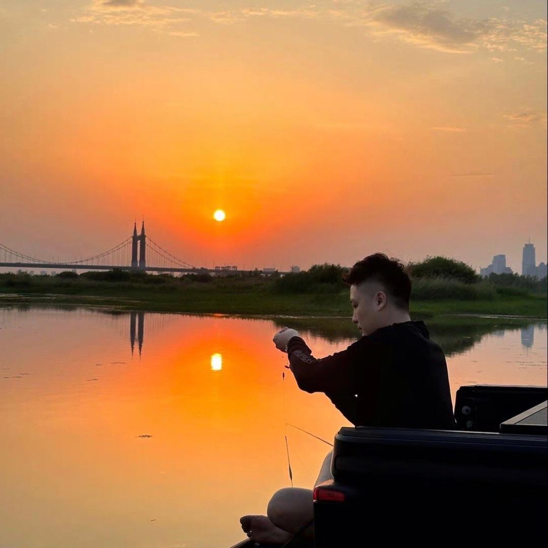 心事全在脸上🚶‍♂️