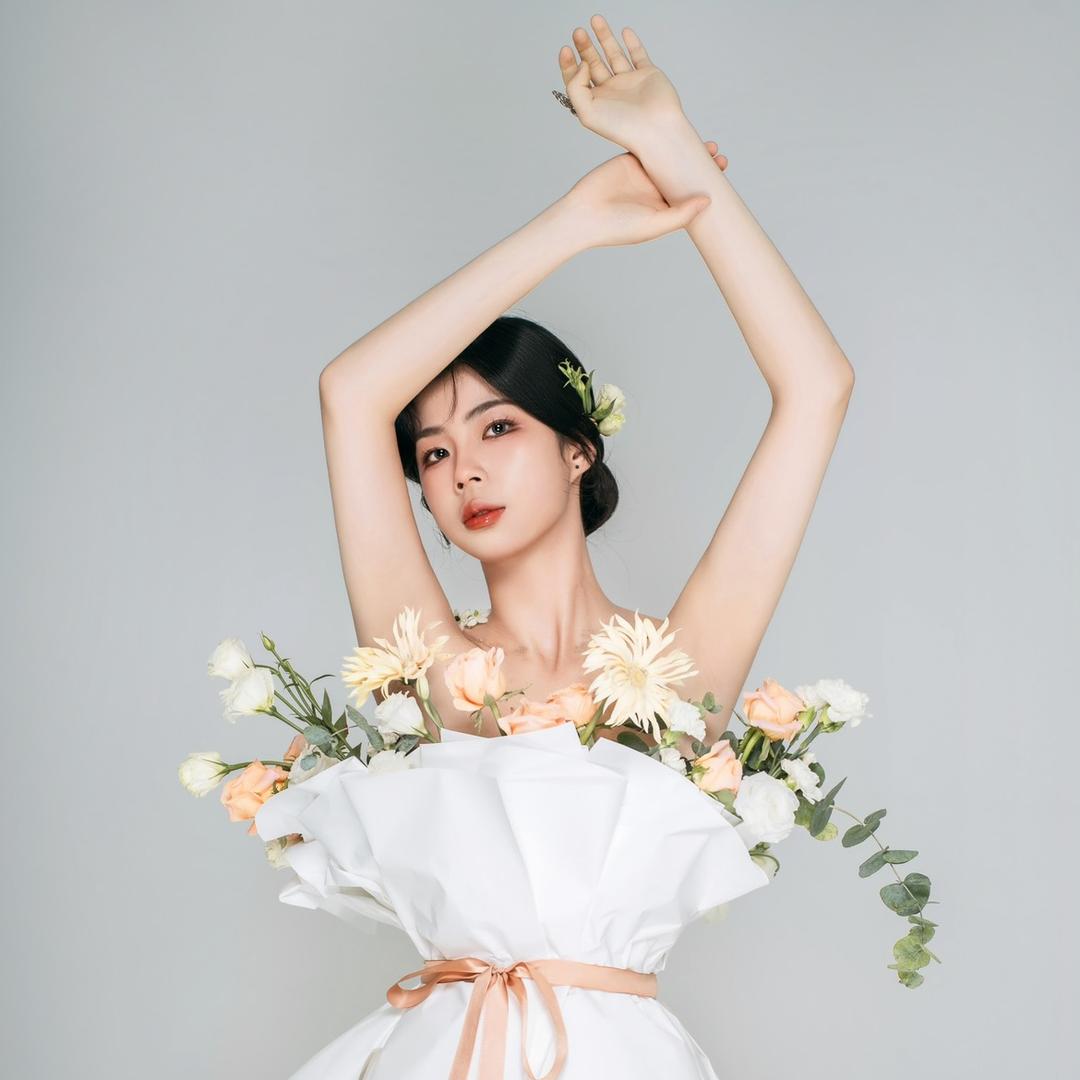 一捺 YiNa.