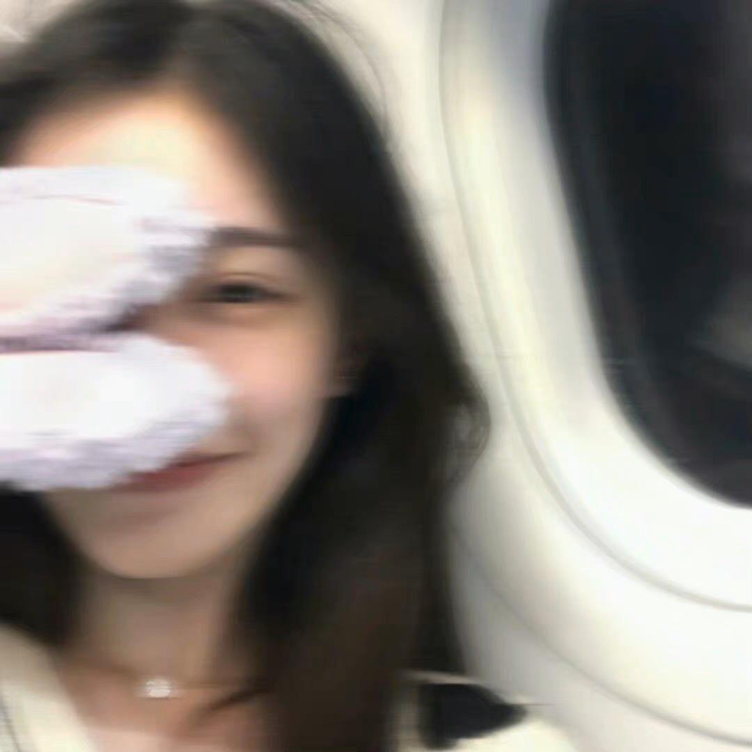 红唇~