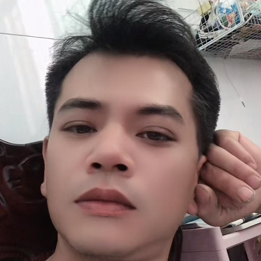 林小林(۶ૈ ۜ ᵒ̌▱๋ᵒ̌ )