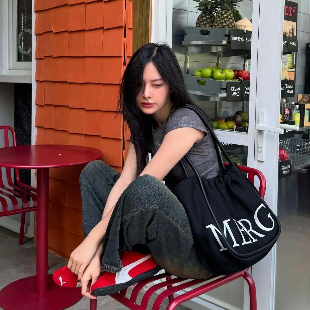 小欣铲铲菜菜子