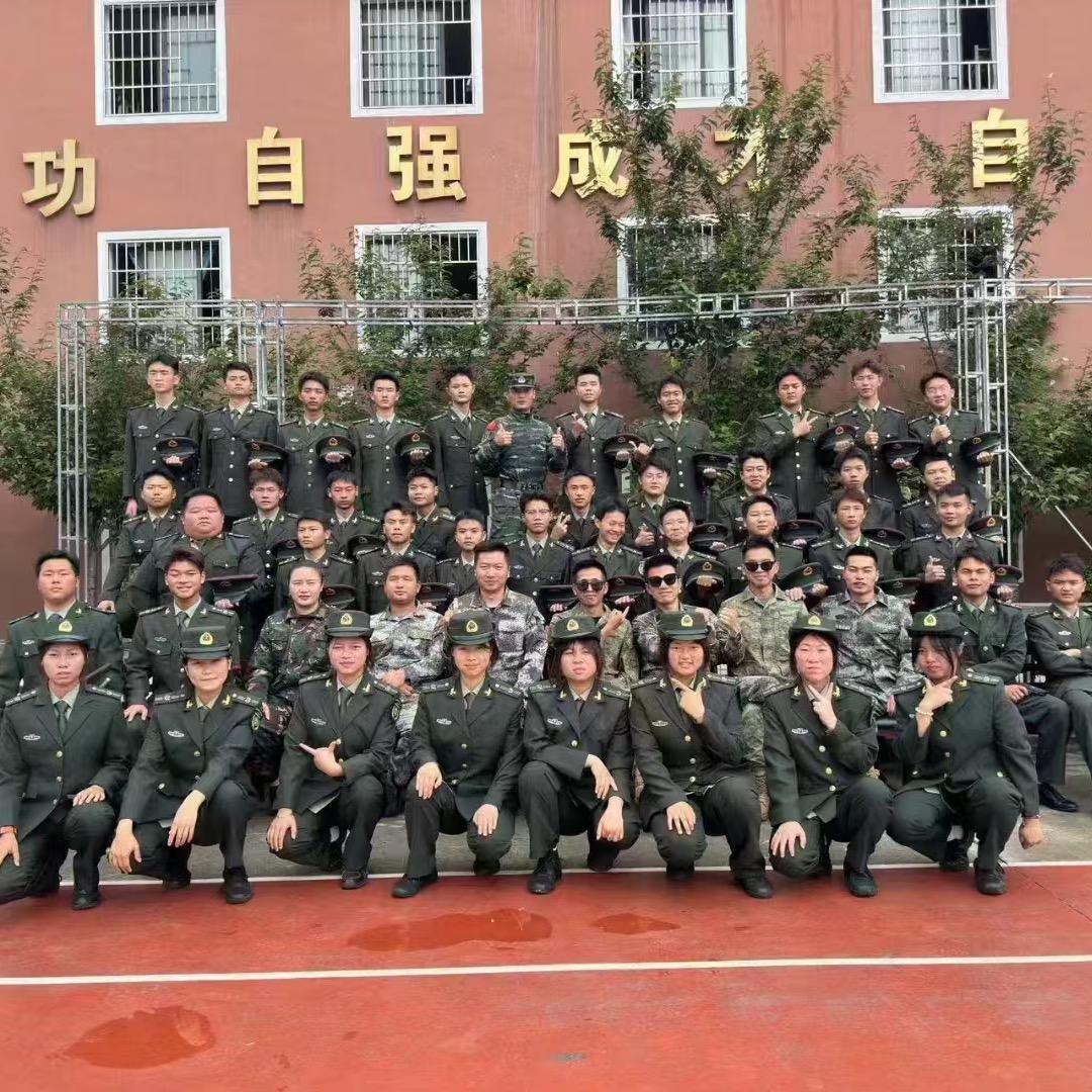 贵阳铁路工程中专学校—龚老师