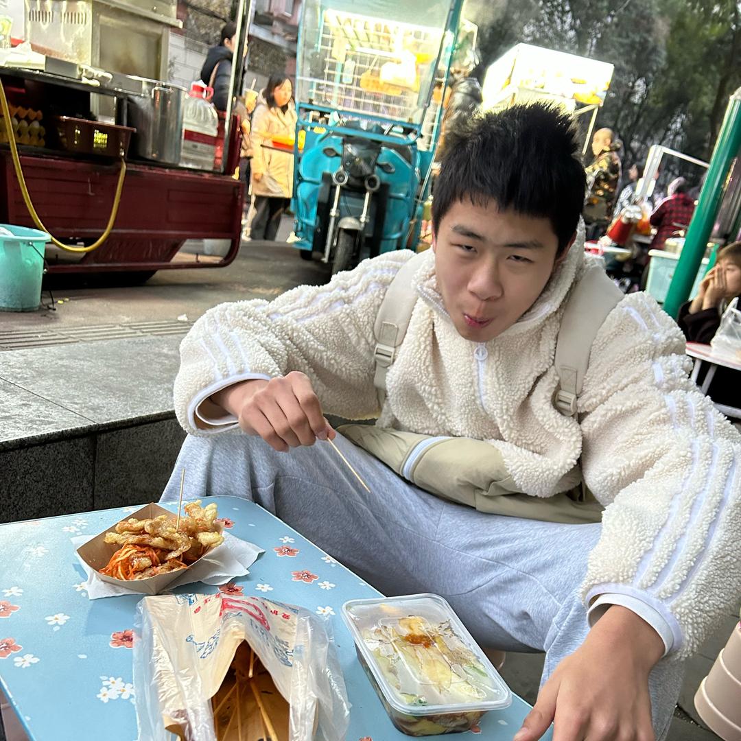 小鱼同学●﹏●