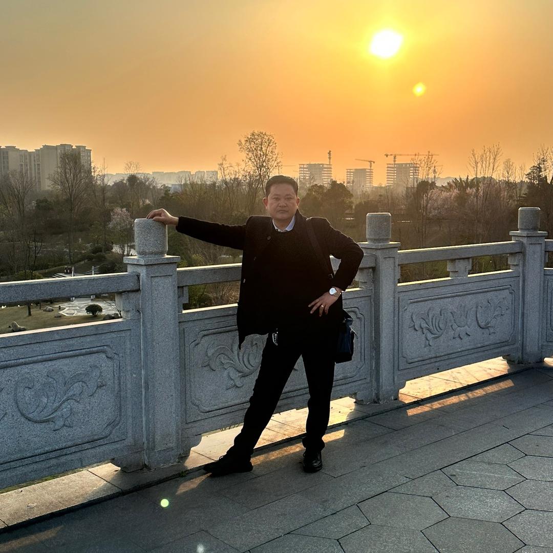 鑫甄美木业 邱为华