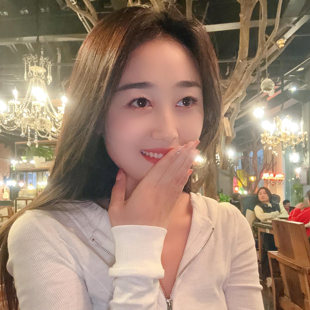 倩💋