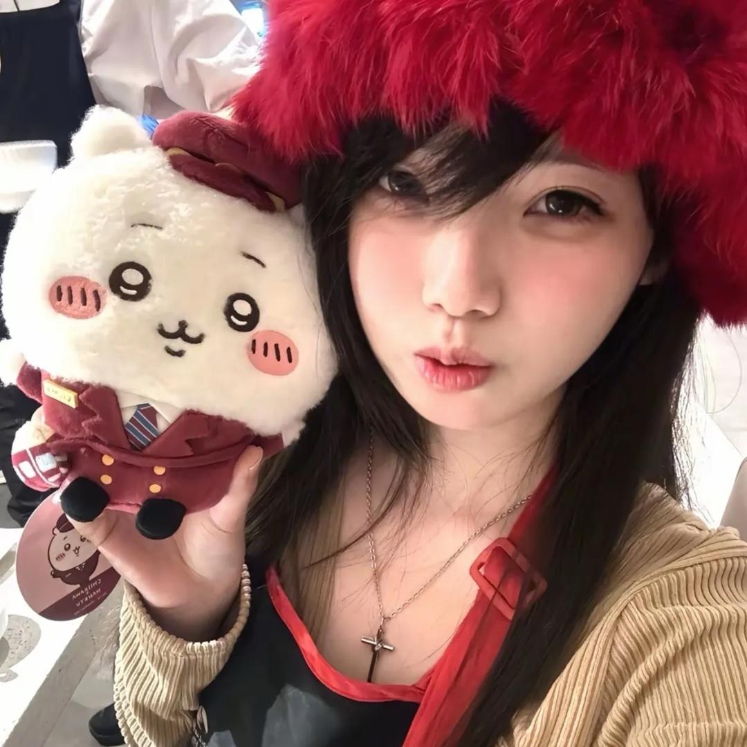 梅芯颜子（ ⁺✞ʚ逻辑猫重度依赖ɞ✟）