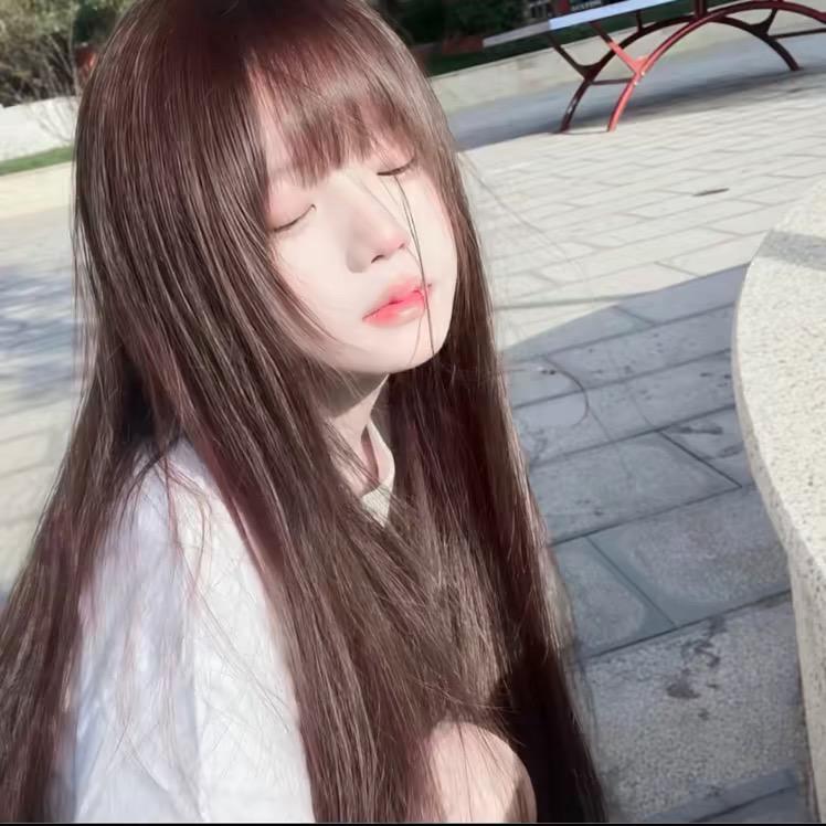 吧唧一口小鱼干