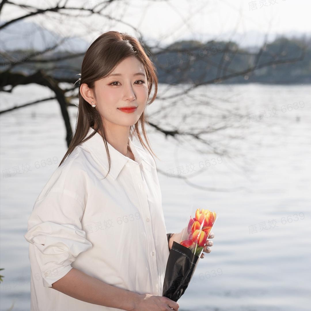 多娜高级感穿搭
