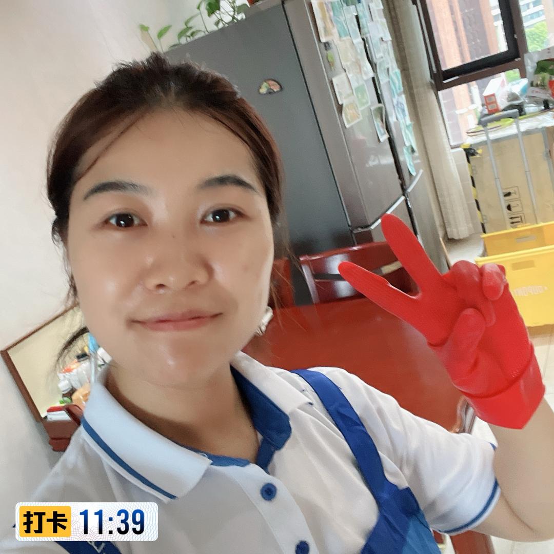 轻喜到家保洁师英子