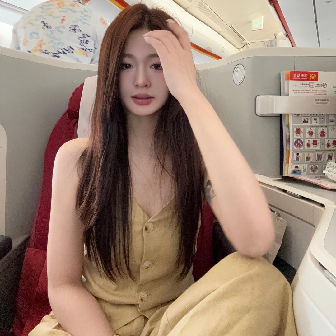小艾不吃糖-