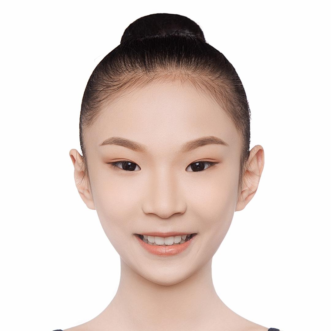 跳舞的依依