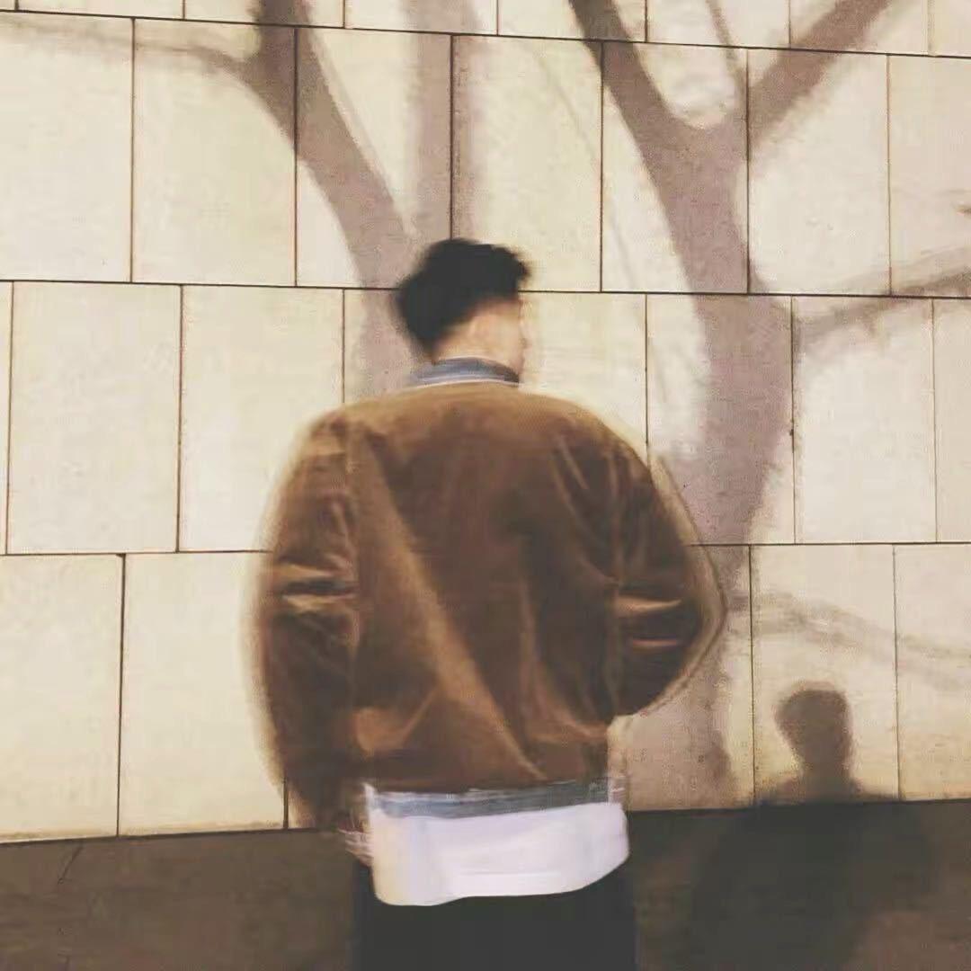 陪山海看日落吧..