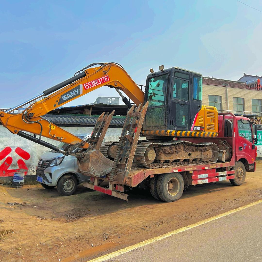 AL刘同学i·挖机出租🍂《用心把活干》