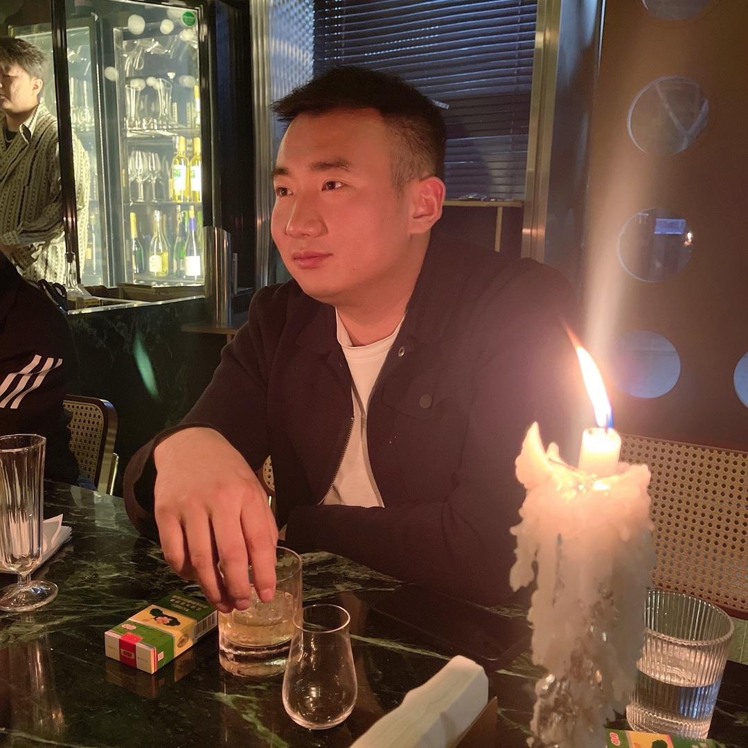 强 子⚡️