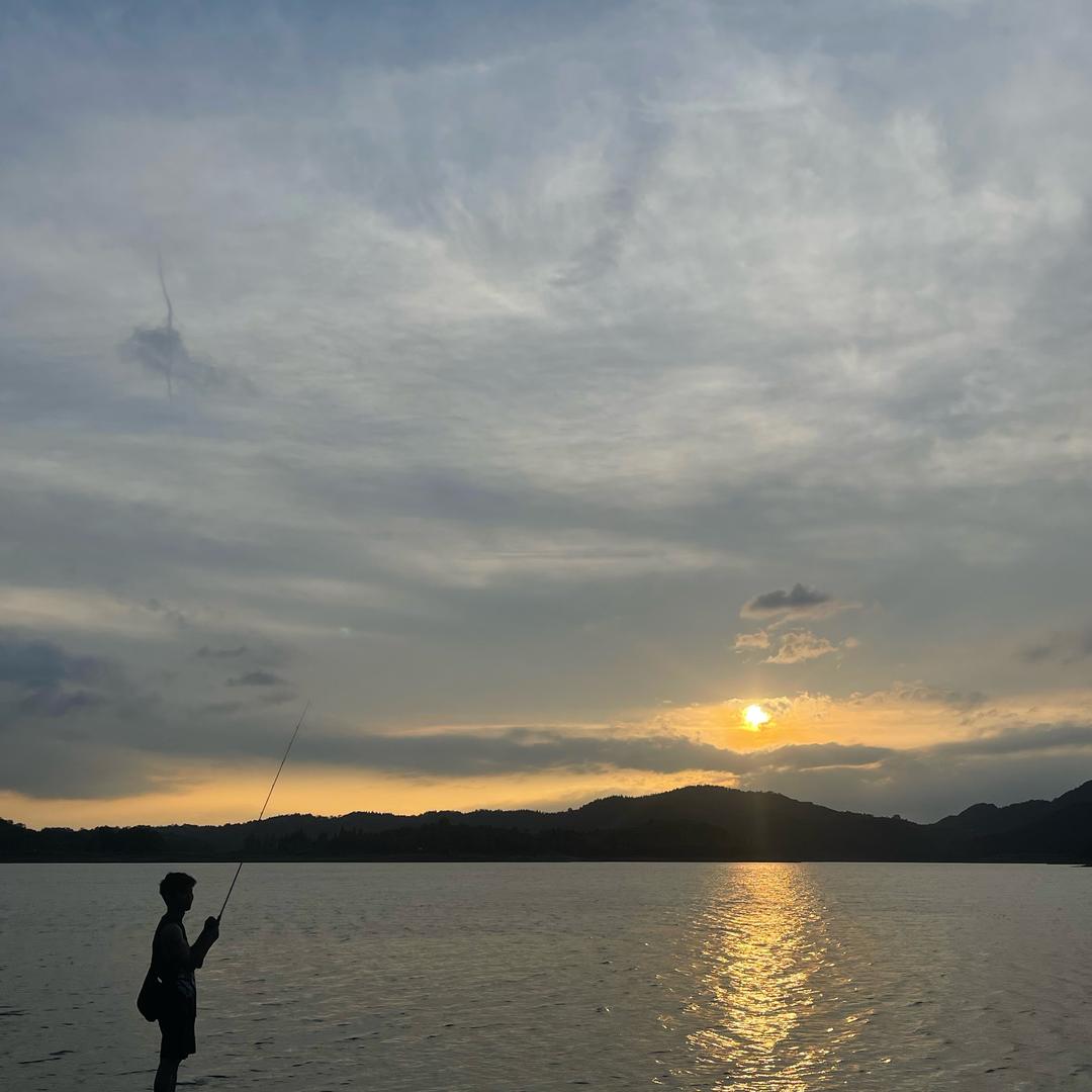 荒张的摆摊日常