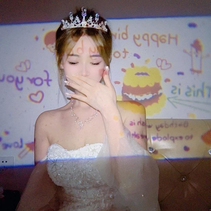 狮子座的小姐姐