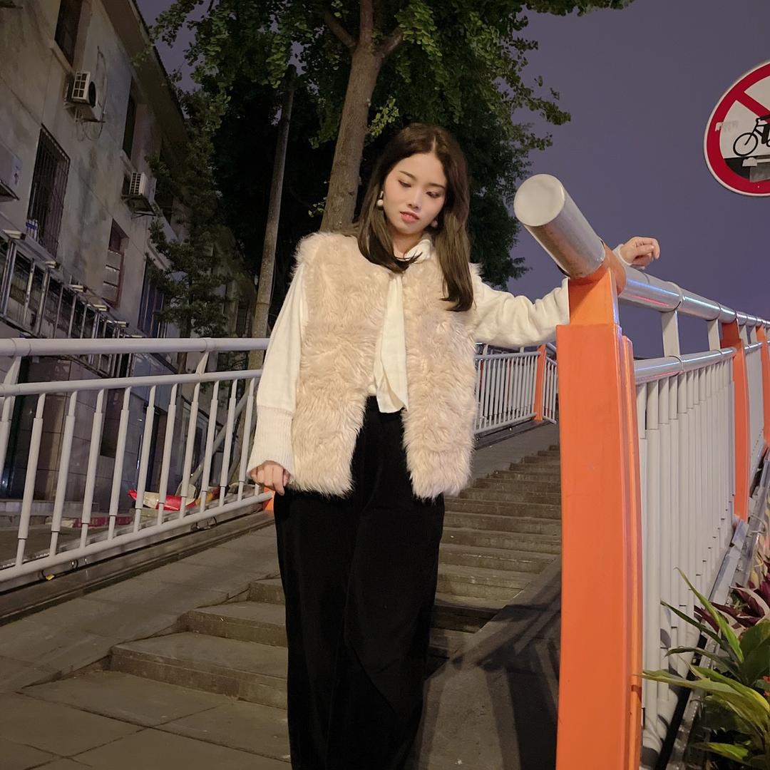在乐山做美业的朝霞