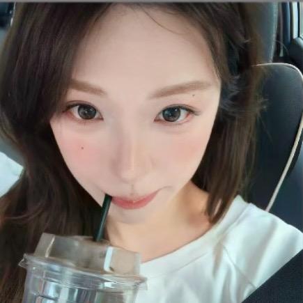 嚯小蕊            🪳