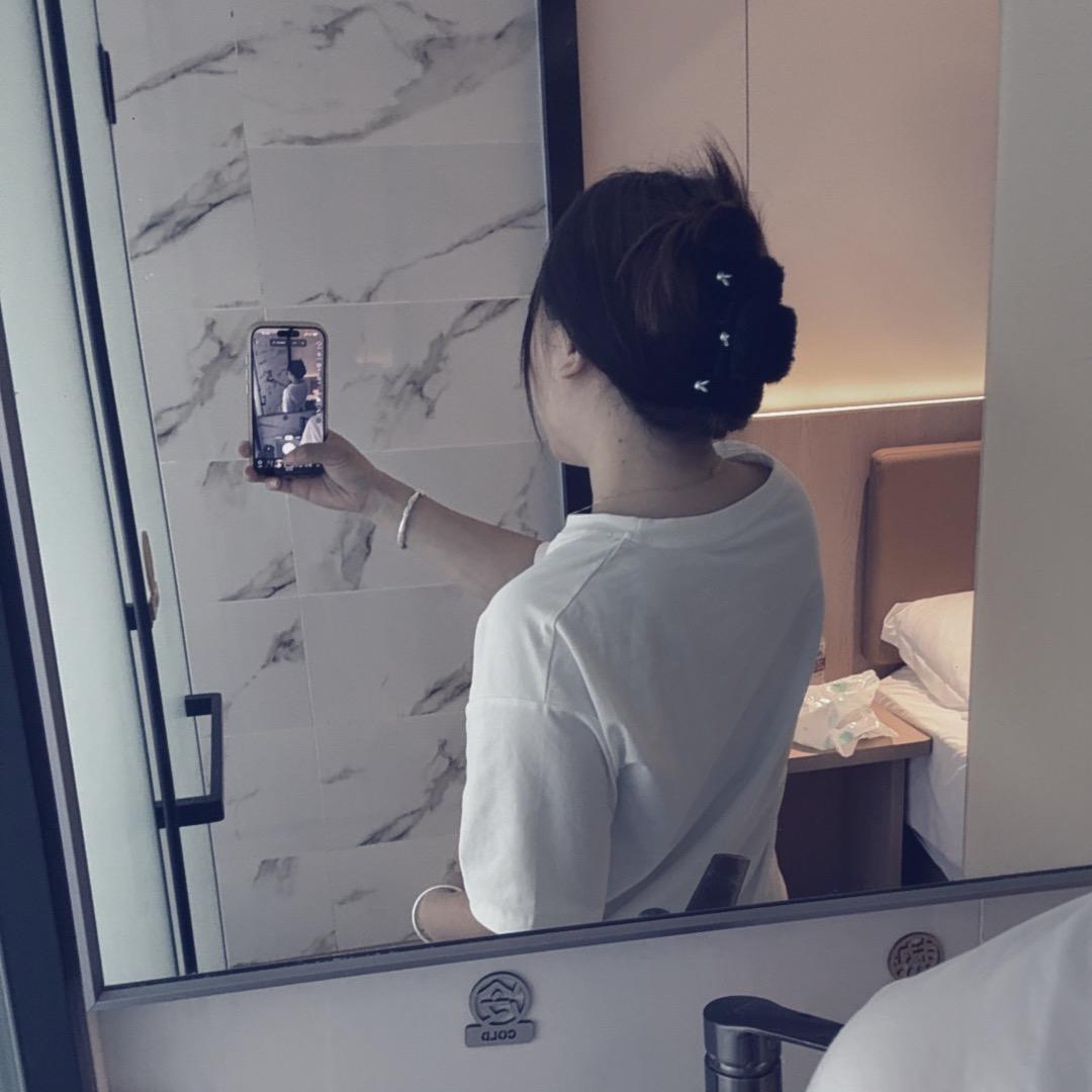 ྅: ℋ半颗糖ღ᭄