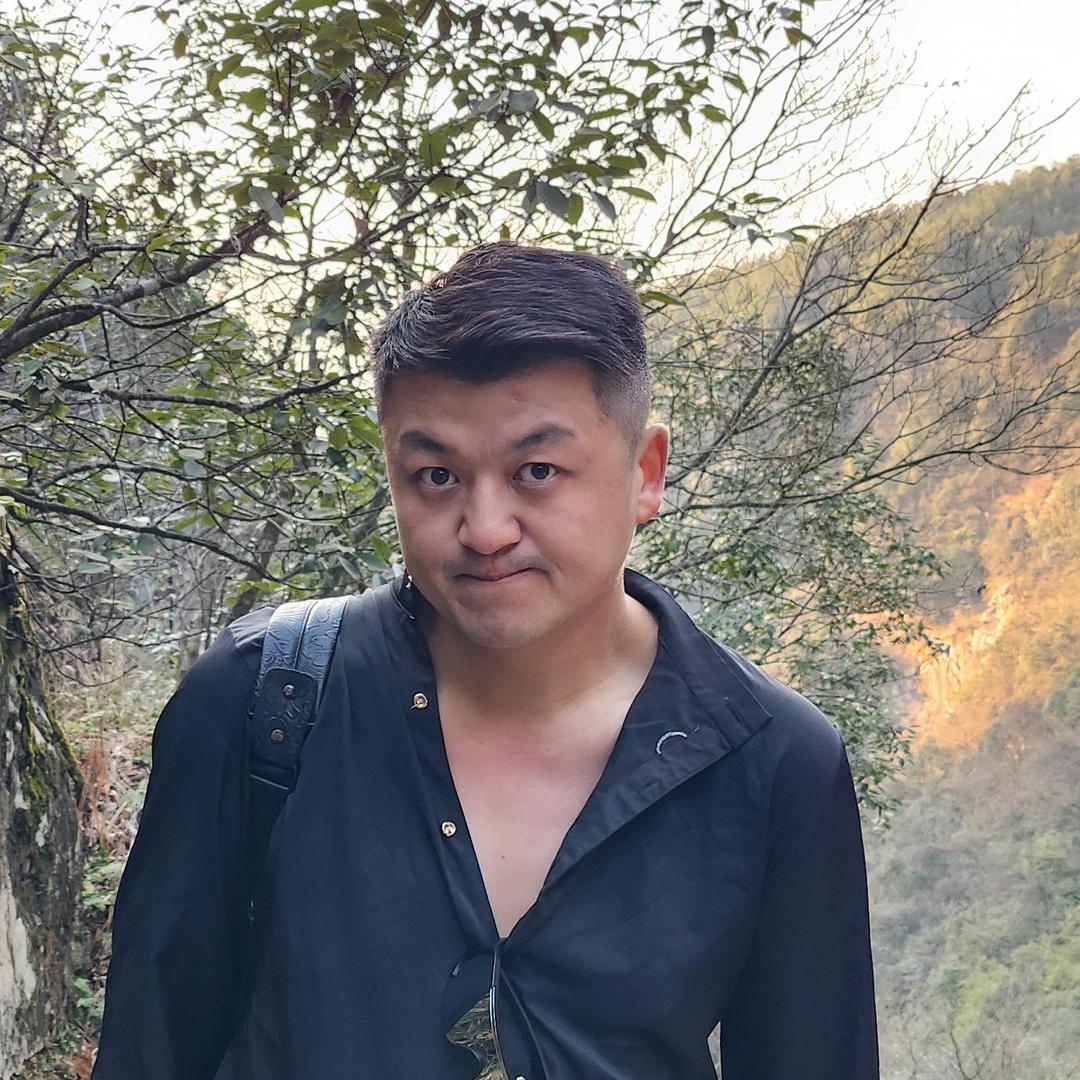 谢老板（众兄弟）