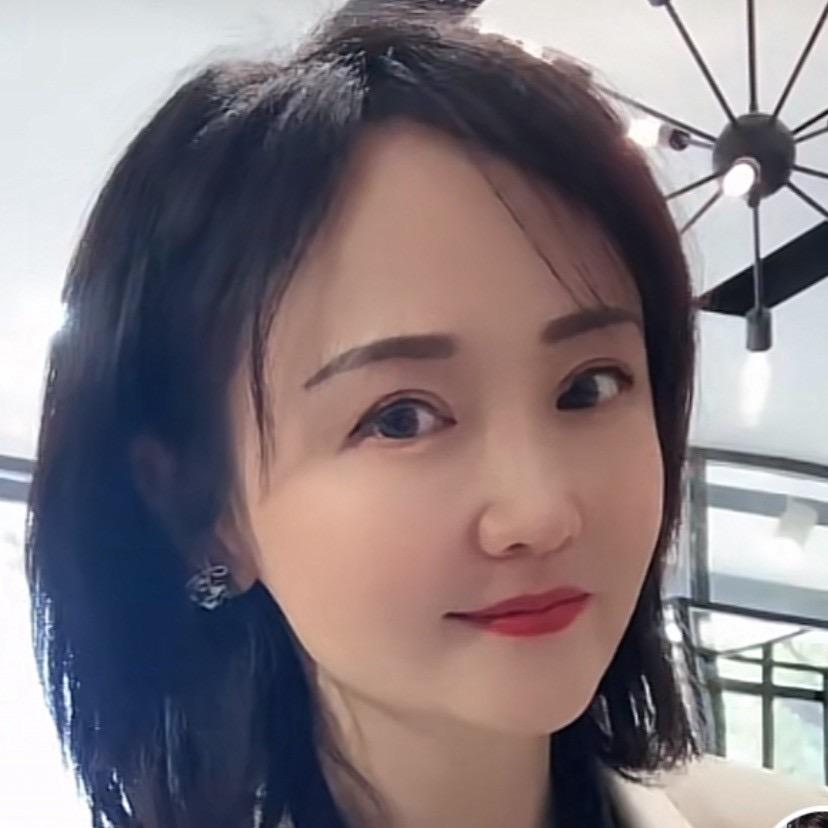 长阳名典屋女装恩瑞妮田姐姐