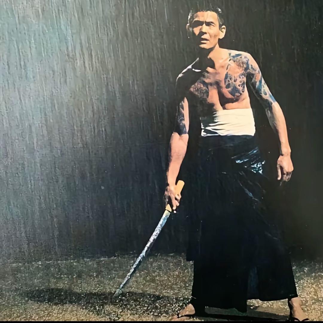 ᅟᅟ   ᅟ