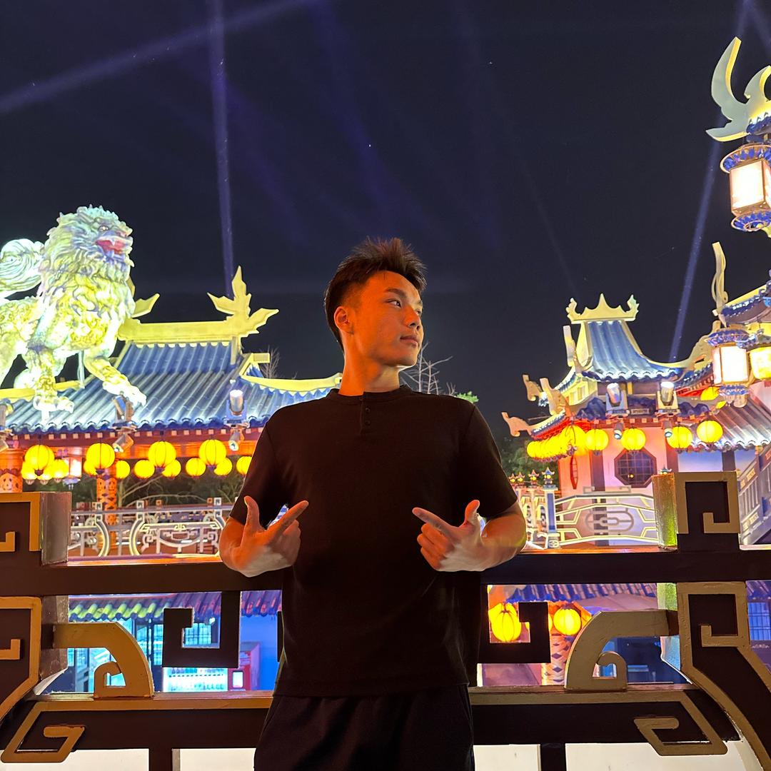 刘1展🇨🇳