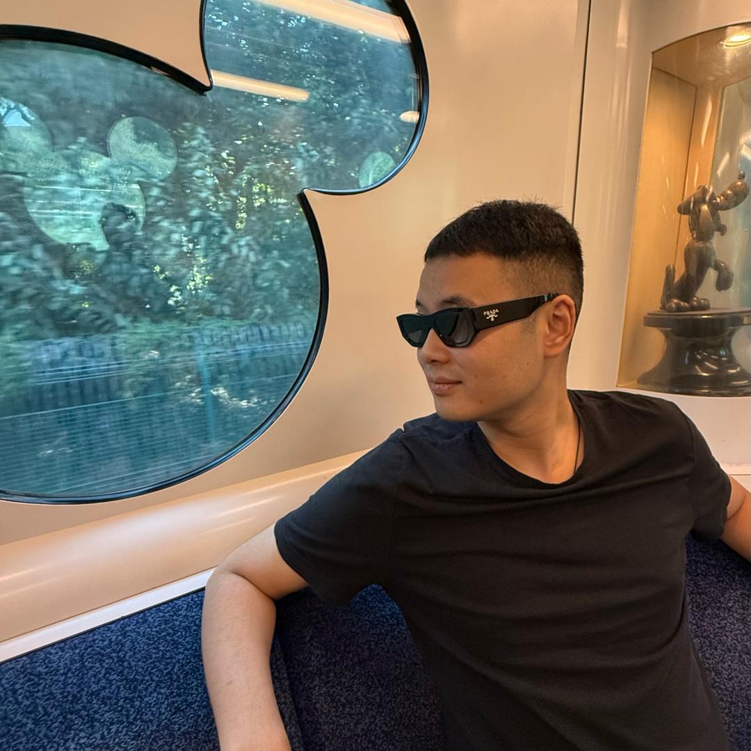 维克台球器材创始人