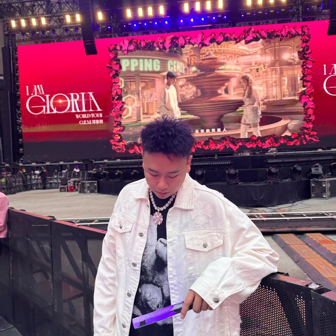 维仔潮玩西昌（见过邓紫棋版）