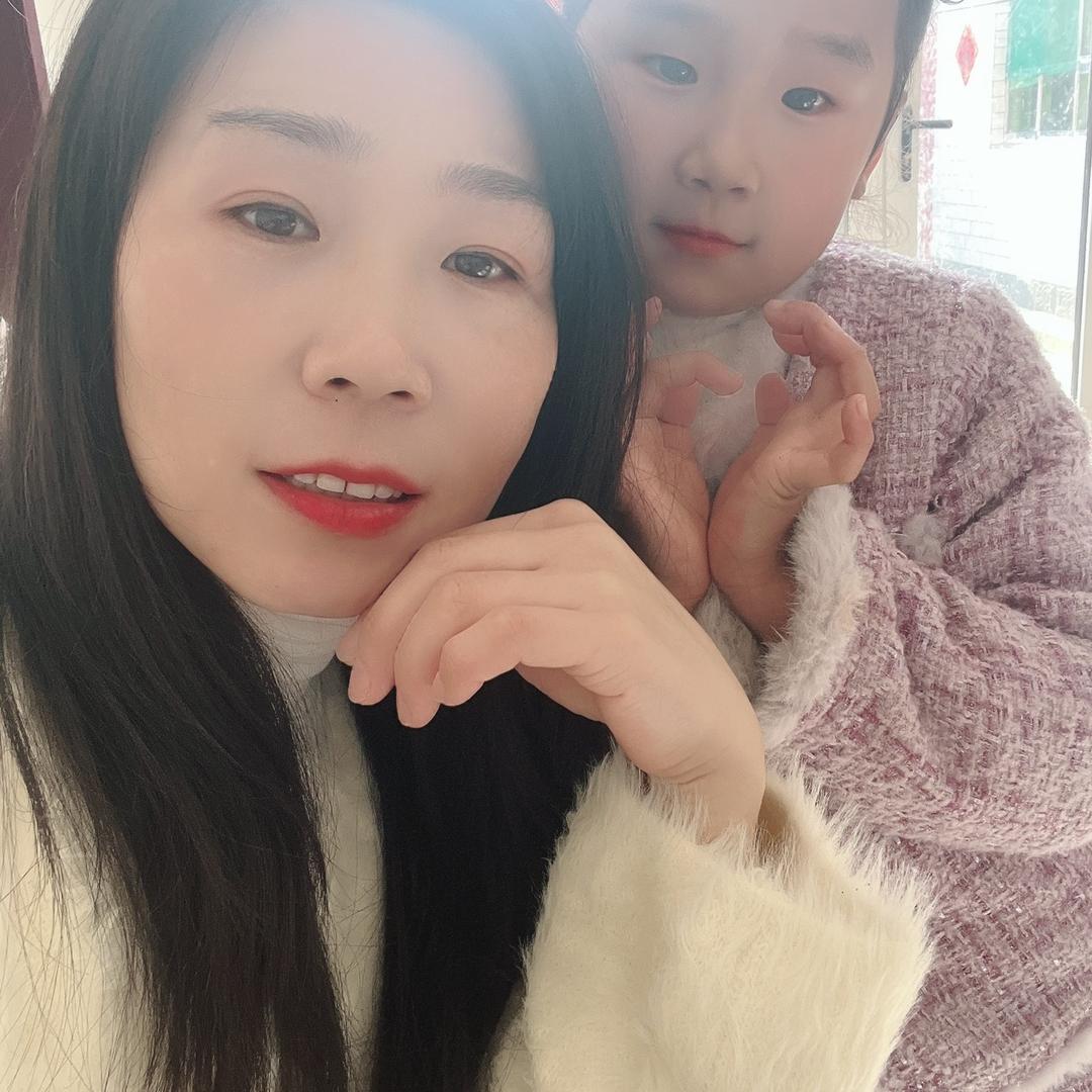 M M💋
