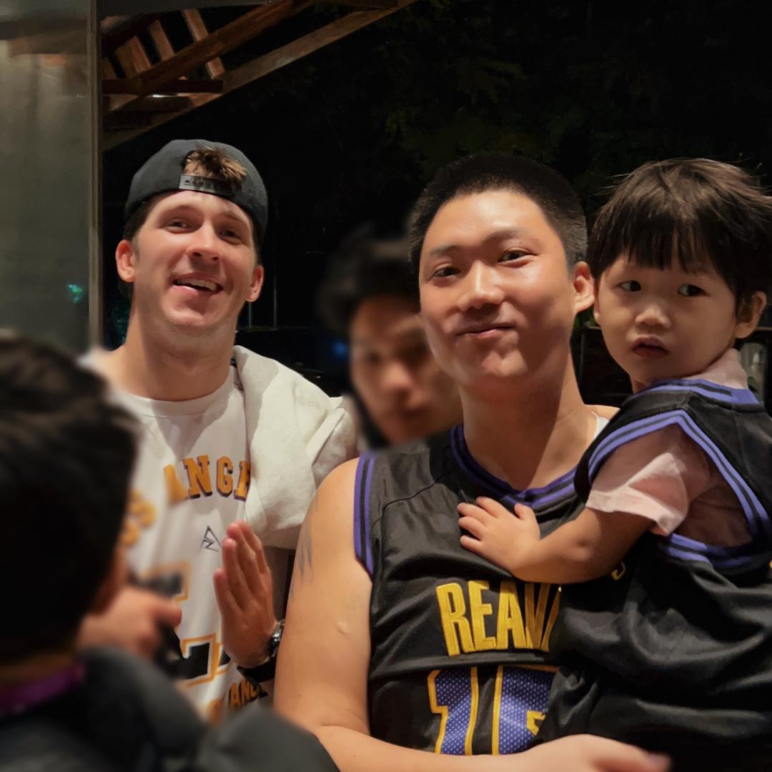 爱篮球的小王🏀