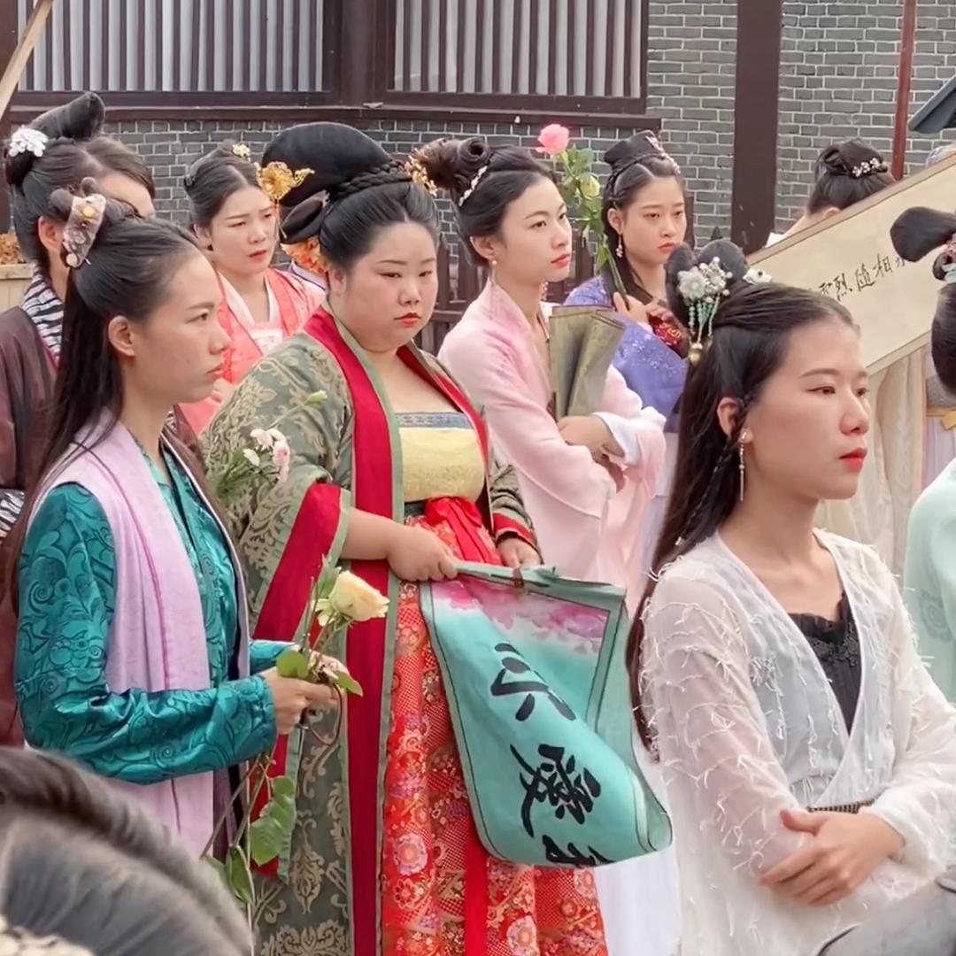 副导演小华生活号