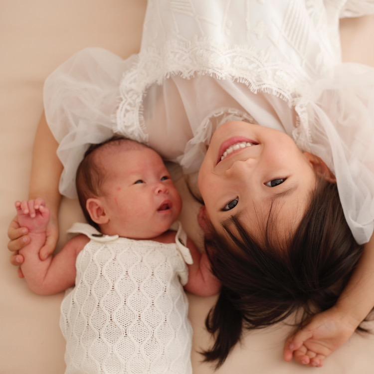 妍然