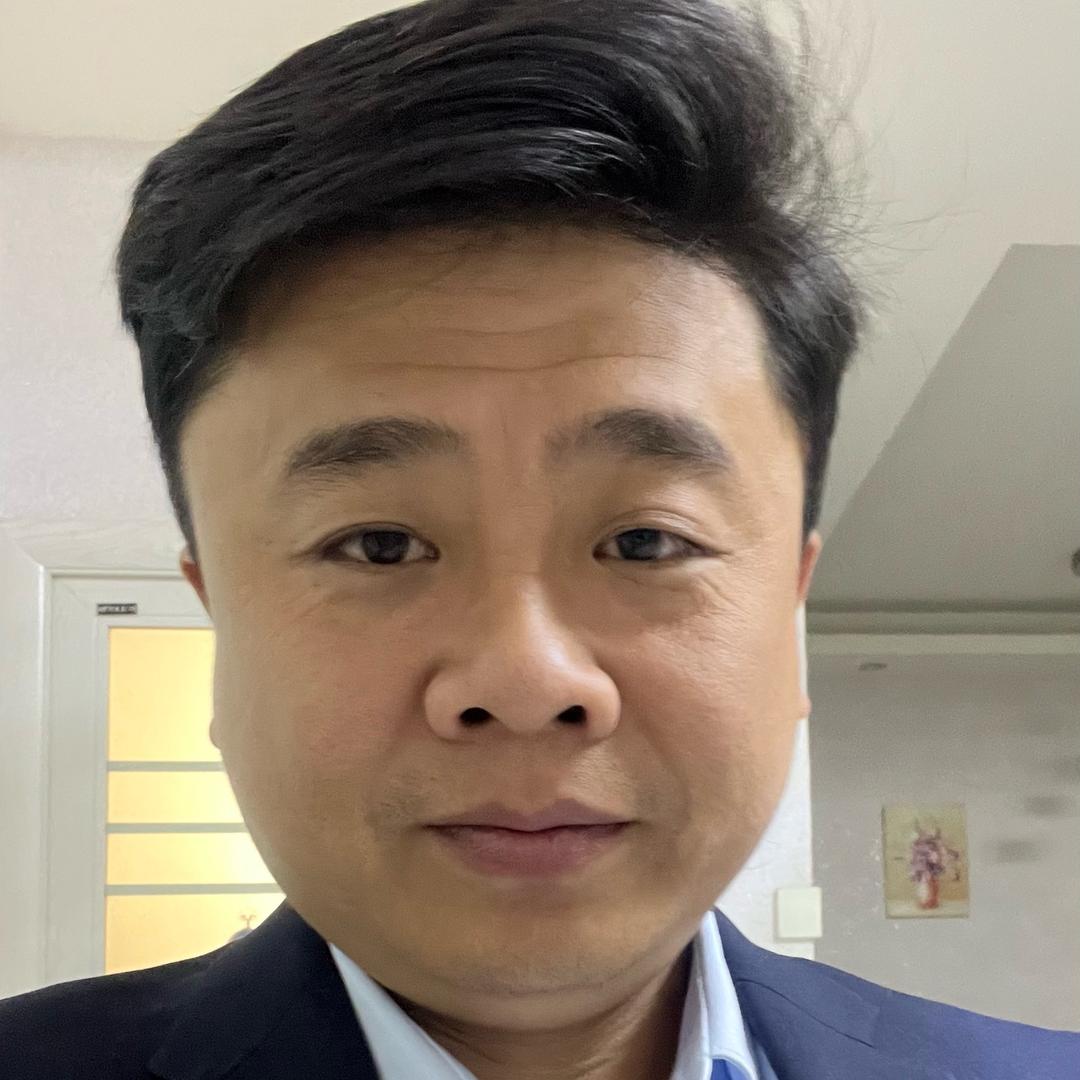 成都车之域彭斌