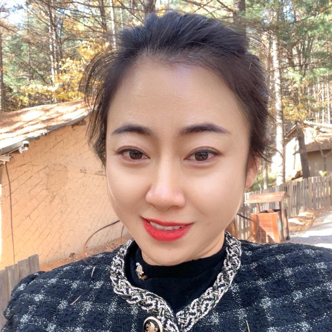 董厨小菜馆老板娘