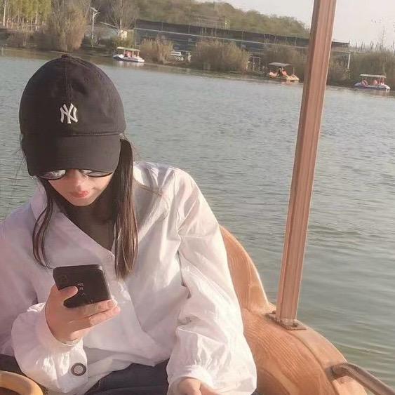 @何董小姐