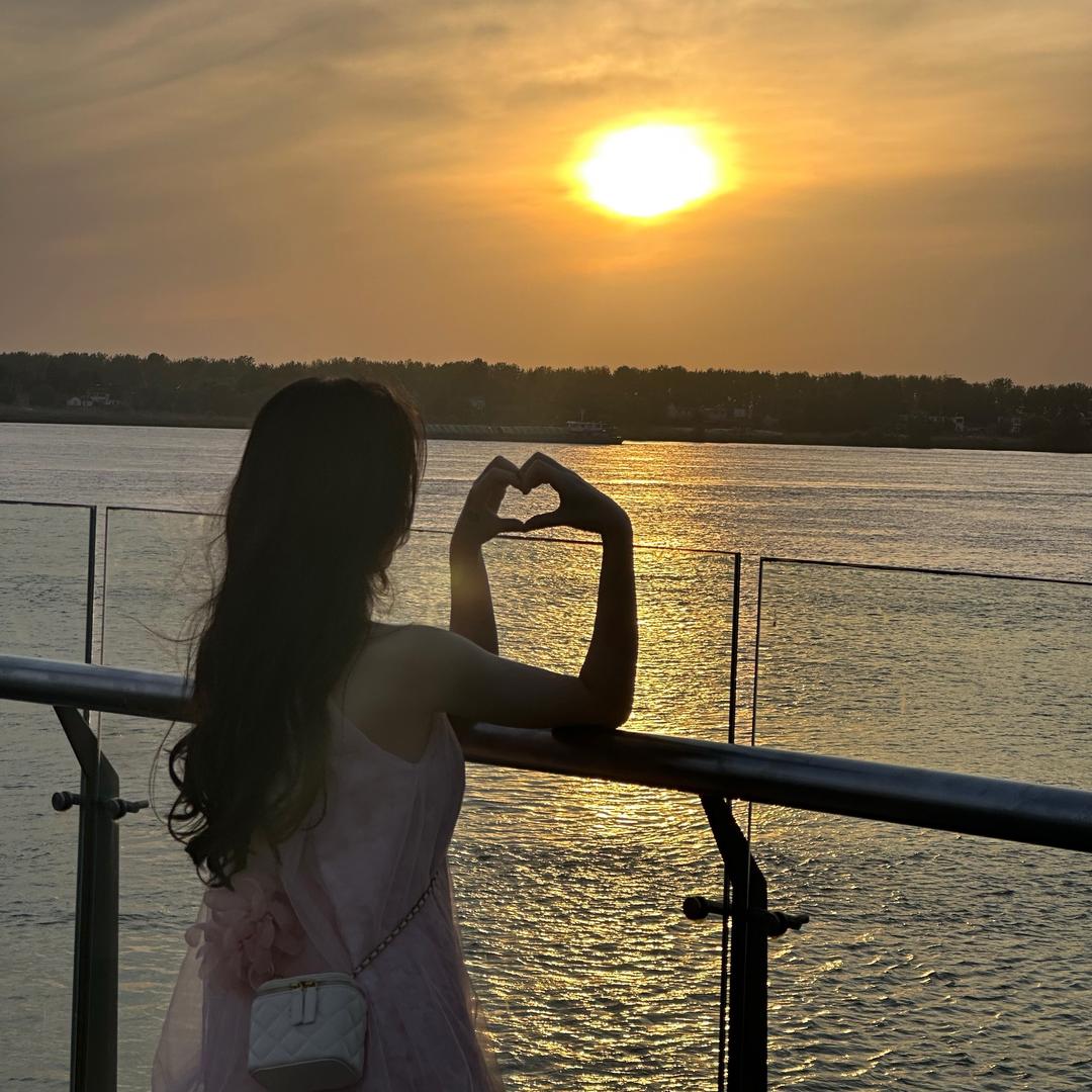 咕咕超爱吃鸡爪