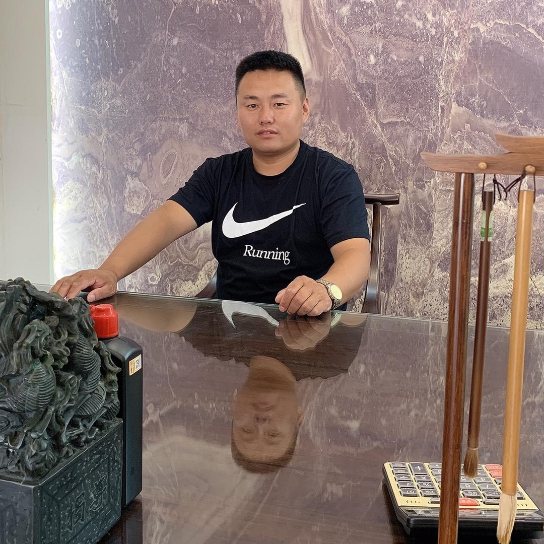 阿勇吃喝玩乐