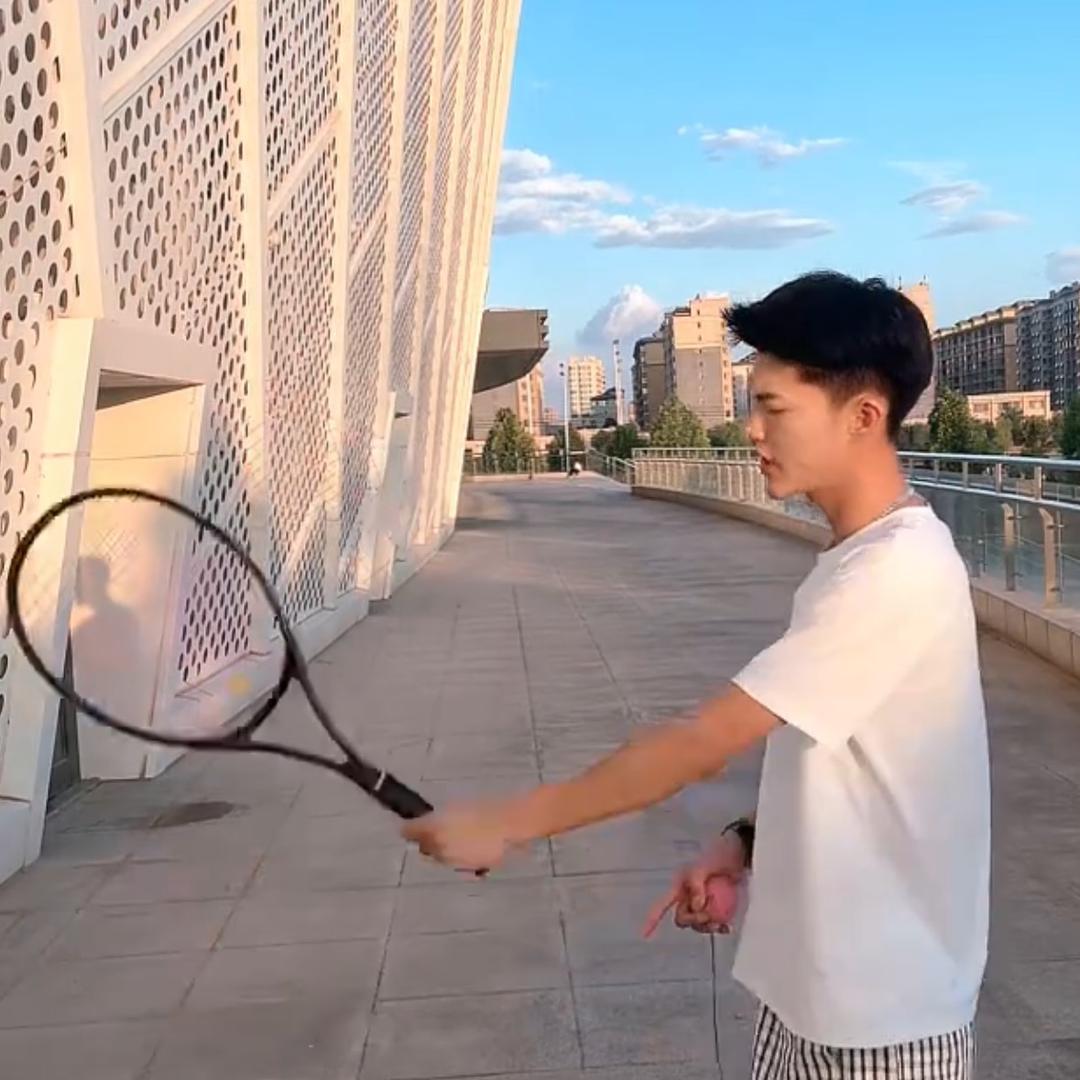 网球🎾小徐再努力（零零后）