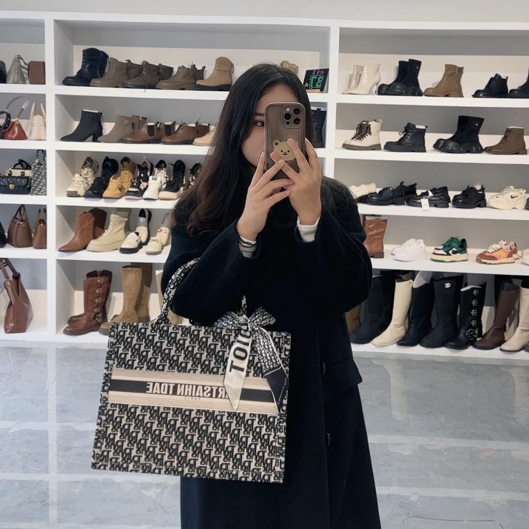 孟菲菲 69自助鞋店