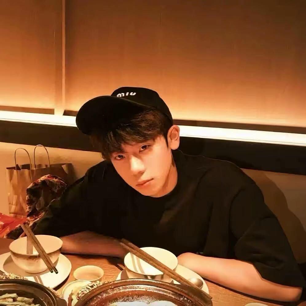 银河时代游泳健身报名处龙龙